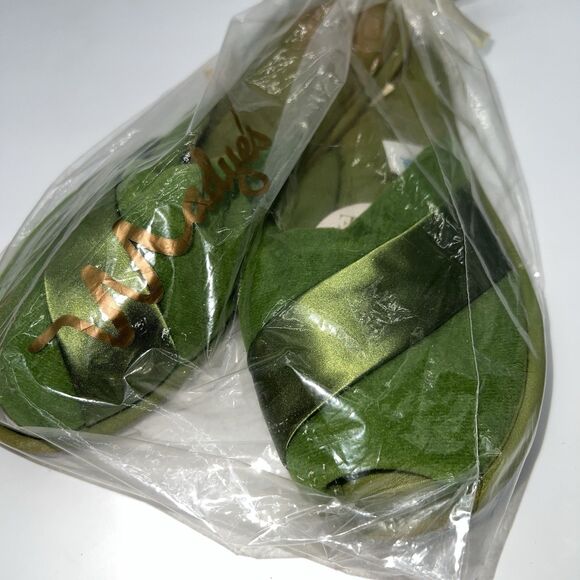 NIB 2 Pairs of Women’s VTG Madye’s Slippers w/Velvet-Satin Accent Green/Pink 7-8 - Picture 14 of 16